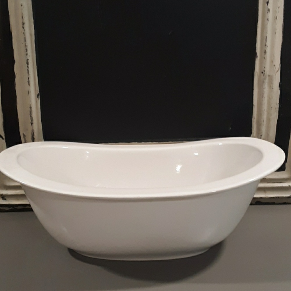 Heavy white glass tub